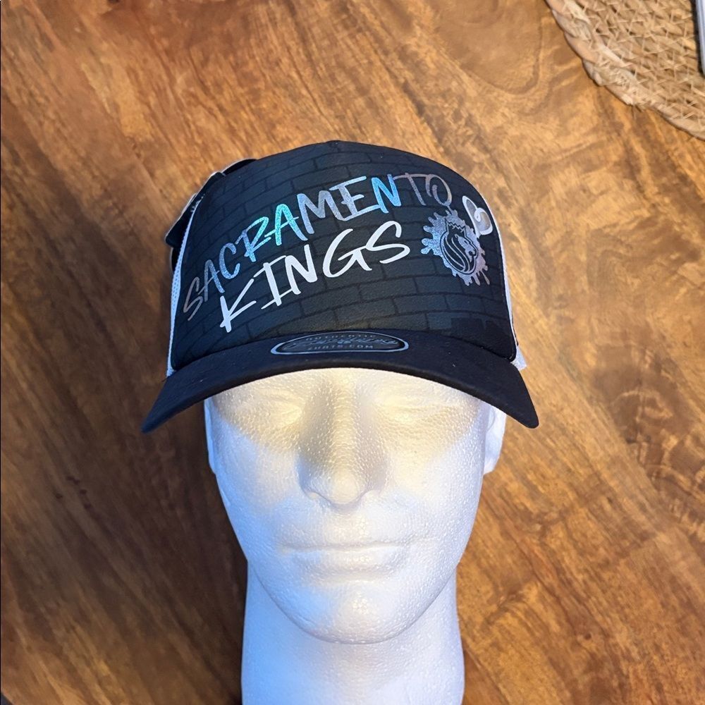 Sacramento Kings Foil emblem trucker hat